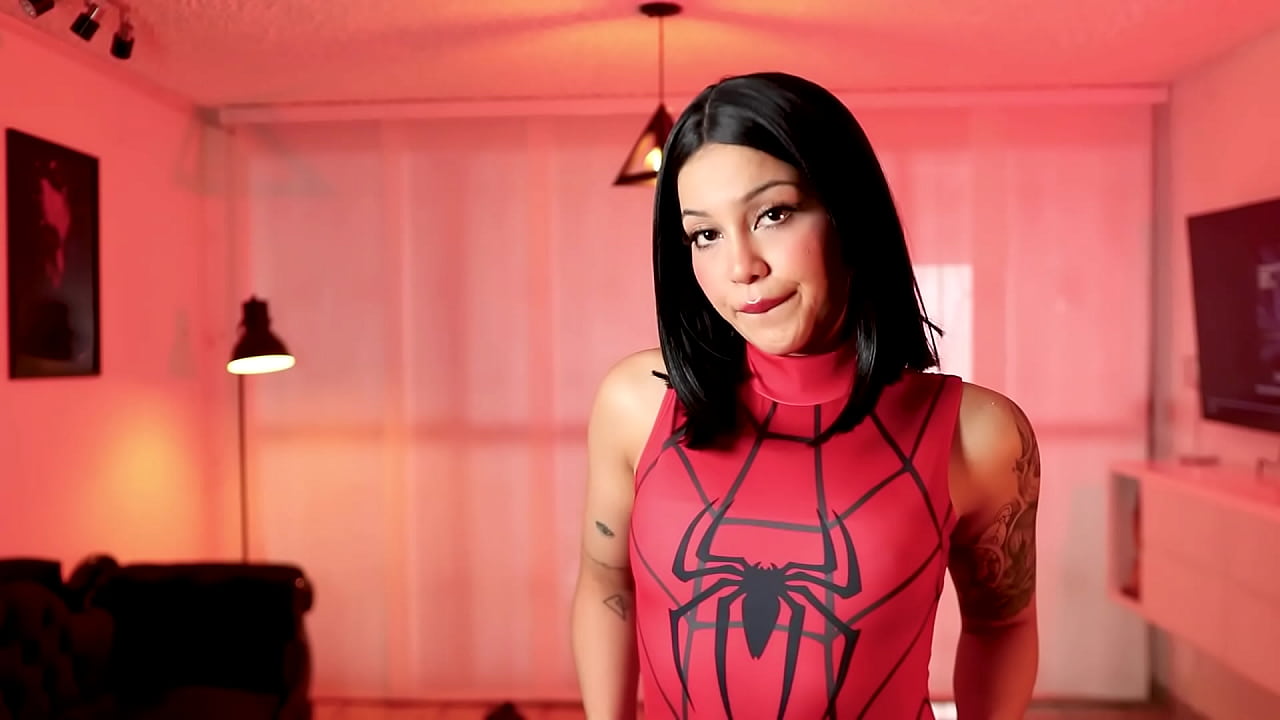 Spiderwoman shows her big ass and perfect pussy to receive sucking and shoot cum fuck- Silvialiag -