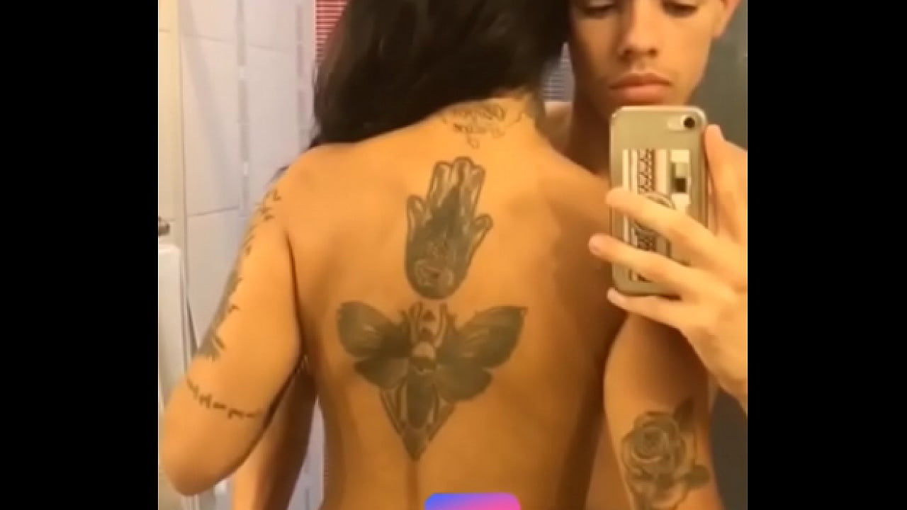 Novinha Tatuada