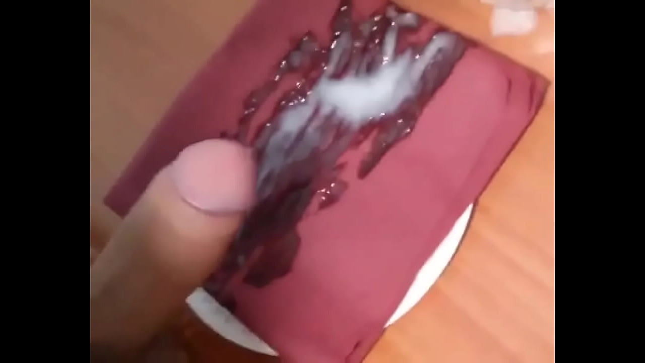 Extreme huge load to napkin on table after wank