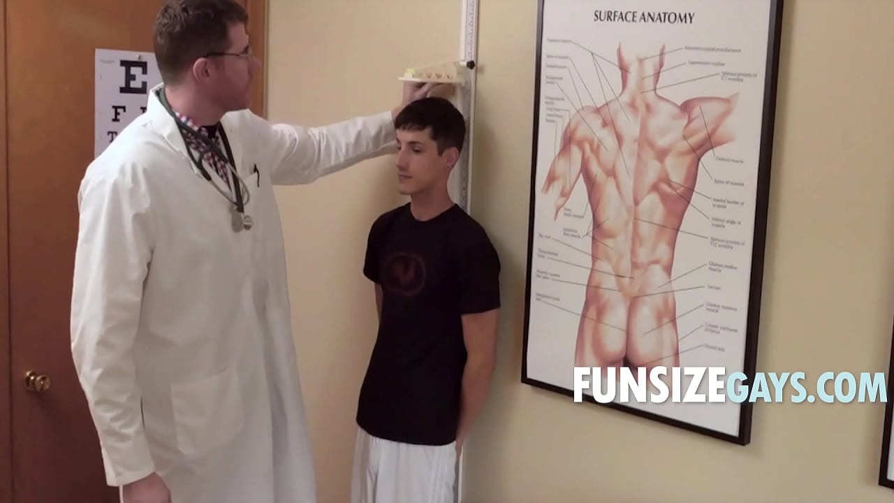 Hot Twink Lets Doctor Inside Him