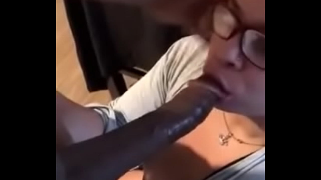 Girlfriend deepthroat