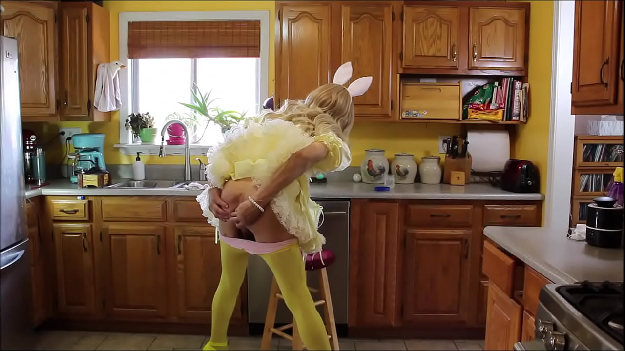 anal sissy bunny delivers eggs