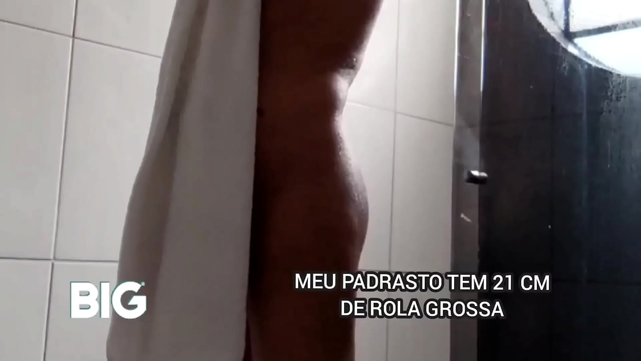 PADASTRO GOSTOSO ME FODE NO BANHEIRO