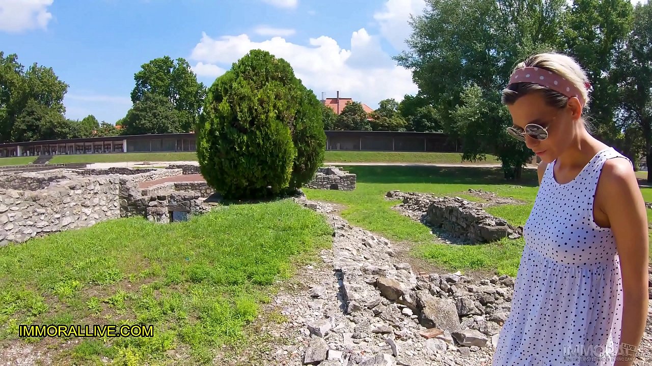 BUSTY BLONDE STEP MOM GOES to the ROMAN RUINS with HER SON LEARNS SOMETHING NEW!