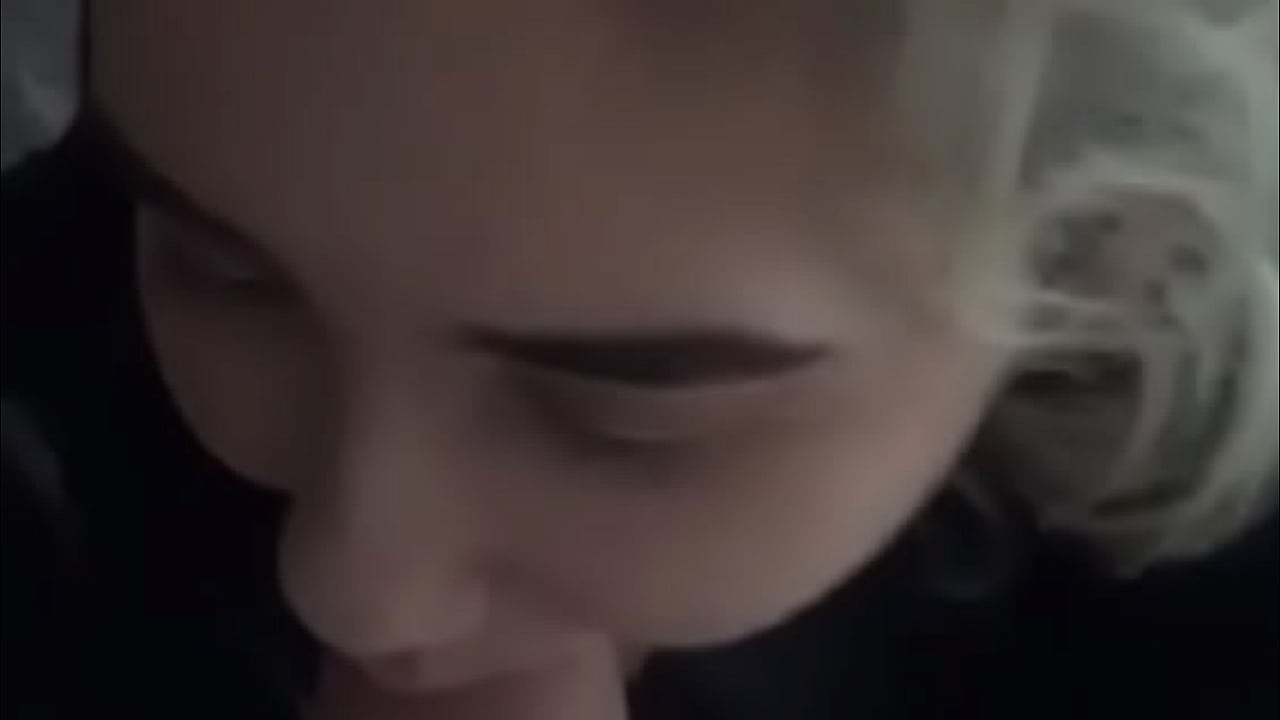 Turkish Popstar sucking cock