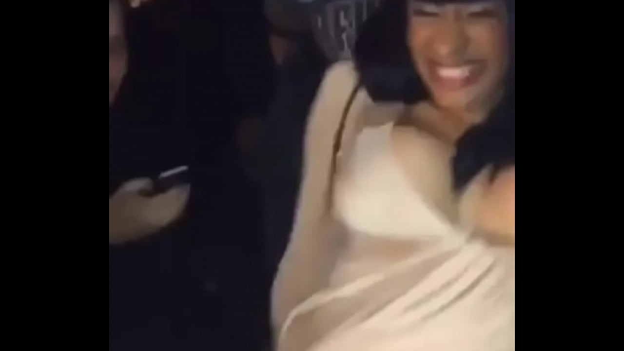 Cardi B Sexo