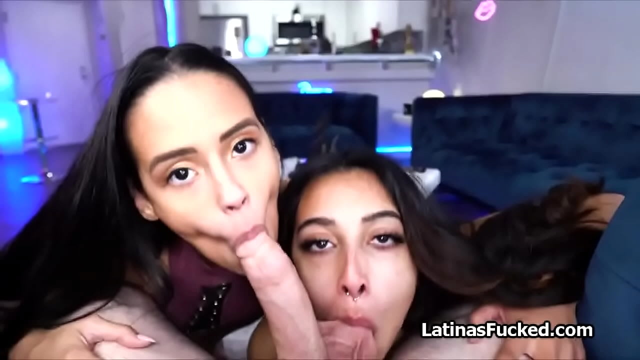 Threesome with kinky Latinas at home