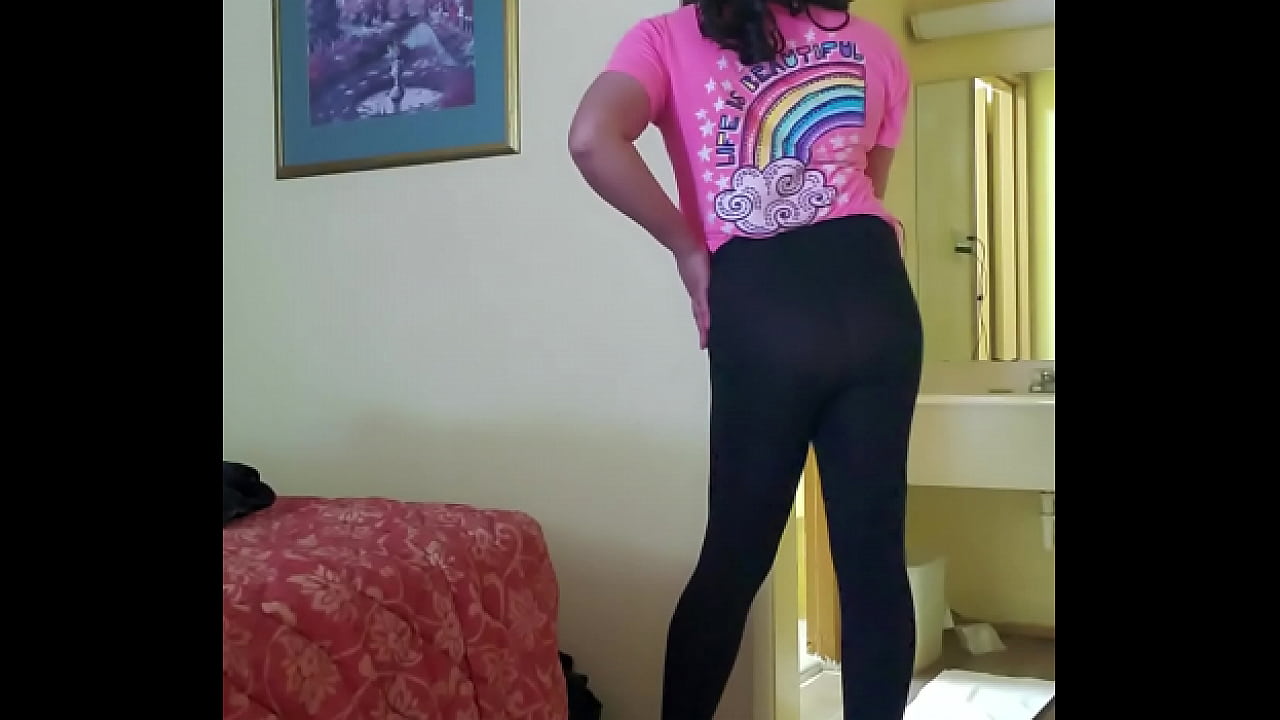 Slut bitch Ruby in leggings showing ass