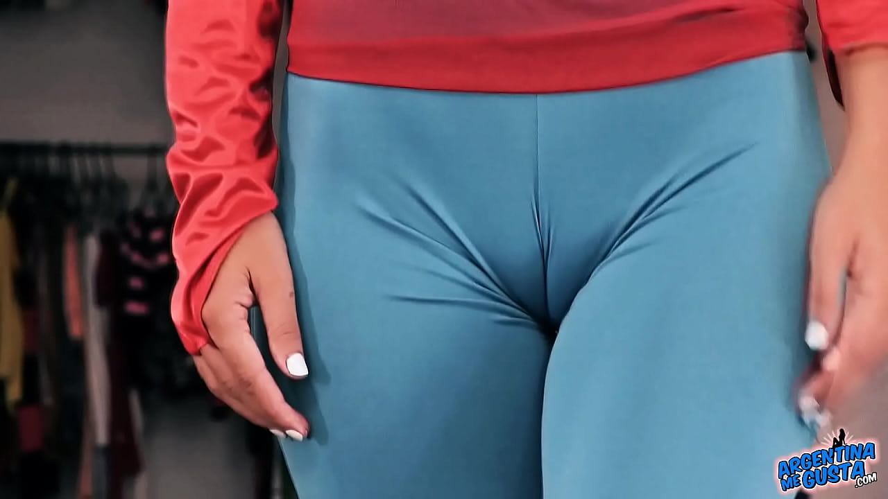 Sexy Babe Big Boobs Round Ass Sexy Cameltoe Pussy in Tight Spandex