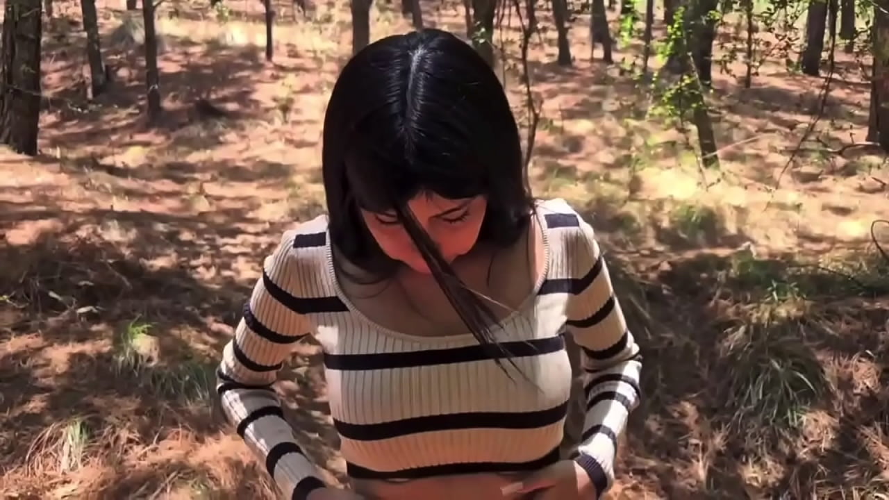 Karol smith sexy mexicana coge con un fan en el bosque y se corre dentro de mi