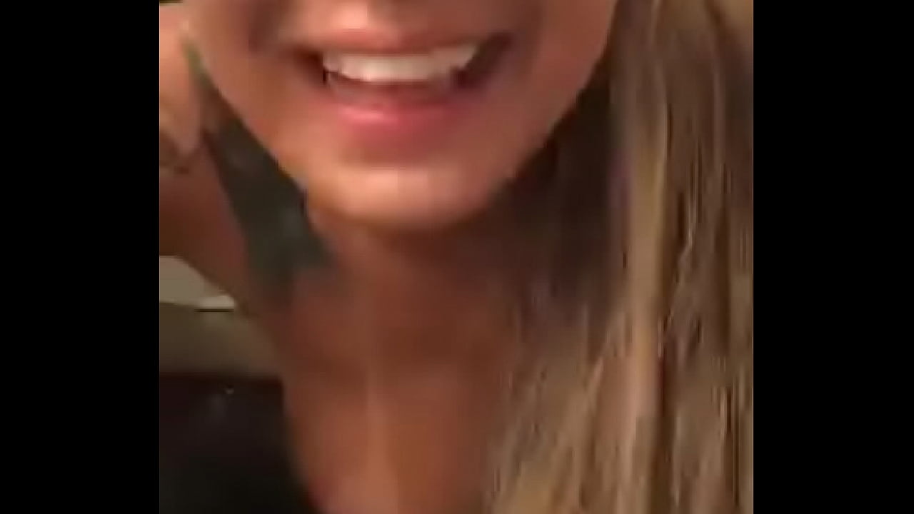 Anny on Periscope-1