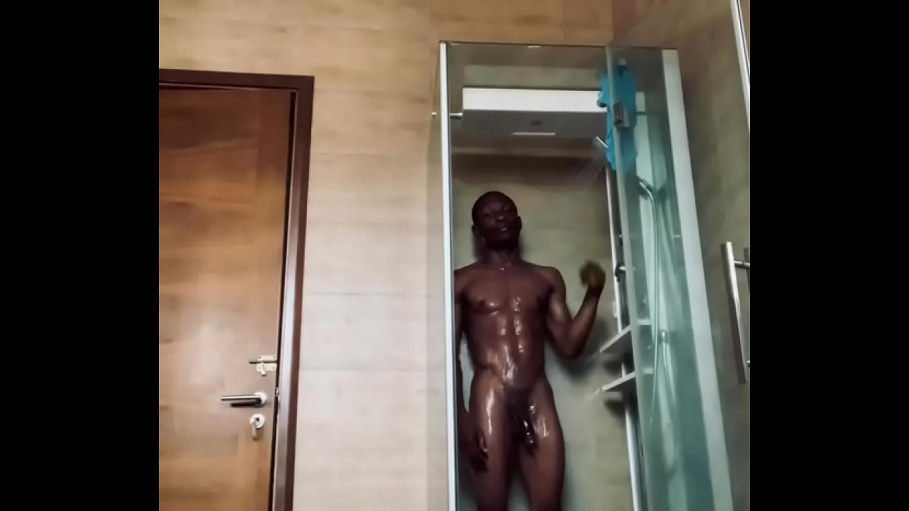 Wet shower with horny Nigerian stilesbhalifa