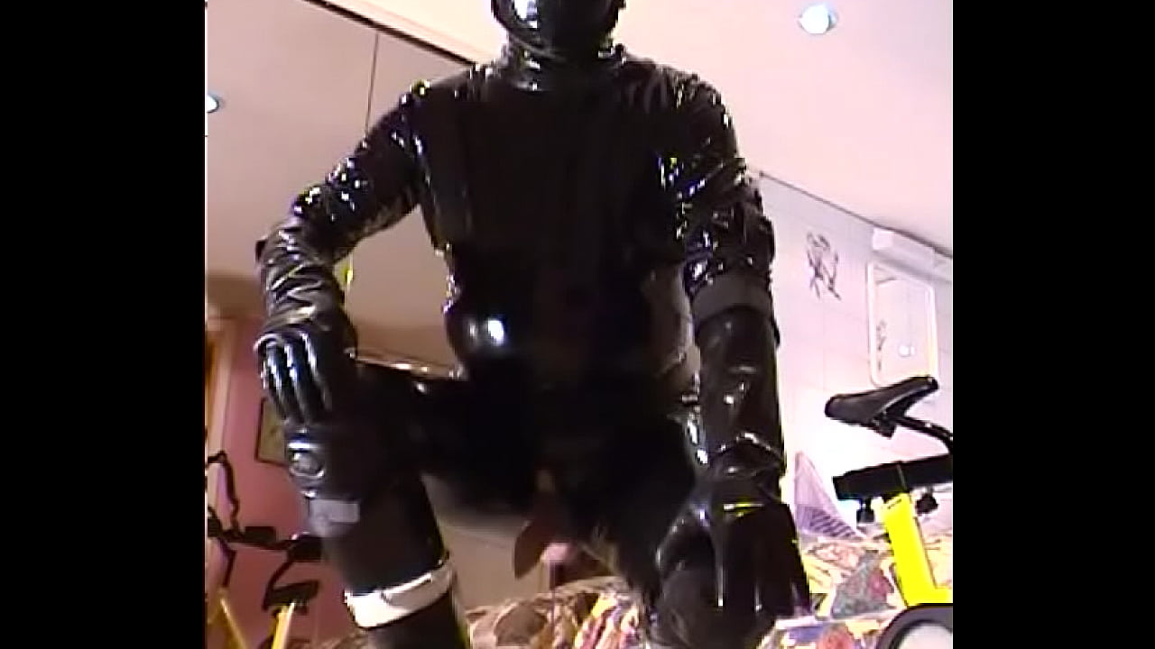 Roxina2002FullRubberCum020402.WMV