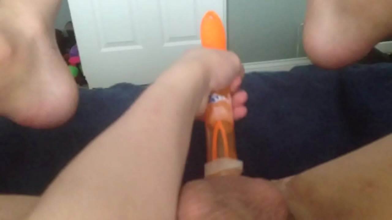 twink uses diy dildo to fuck himself