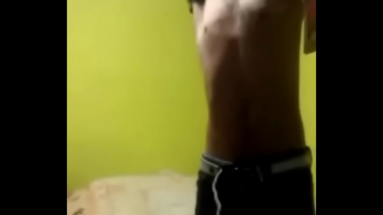 Latino de buen cuerpo