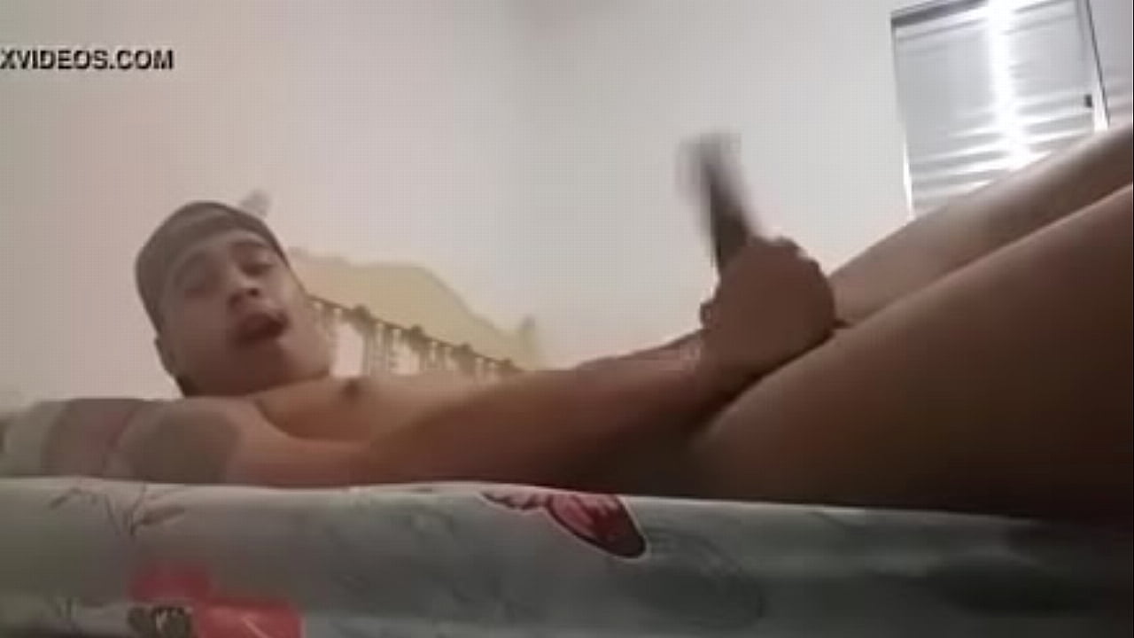 pauzudo gostoso na bronha na cama