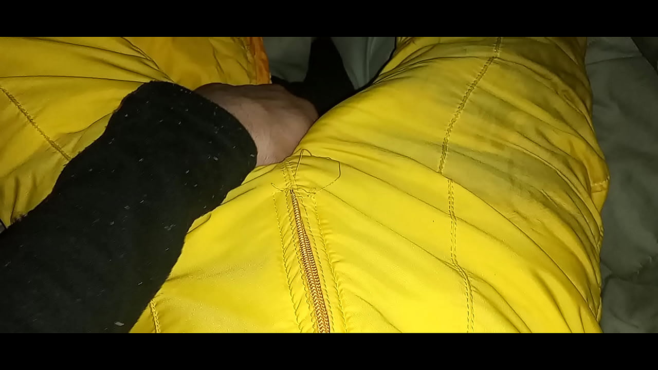 Snow suit was amazing to see my boner outlined.️️u