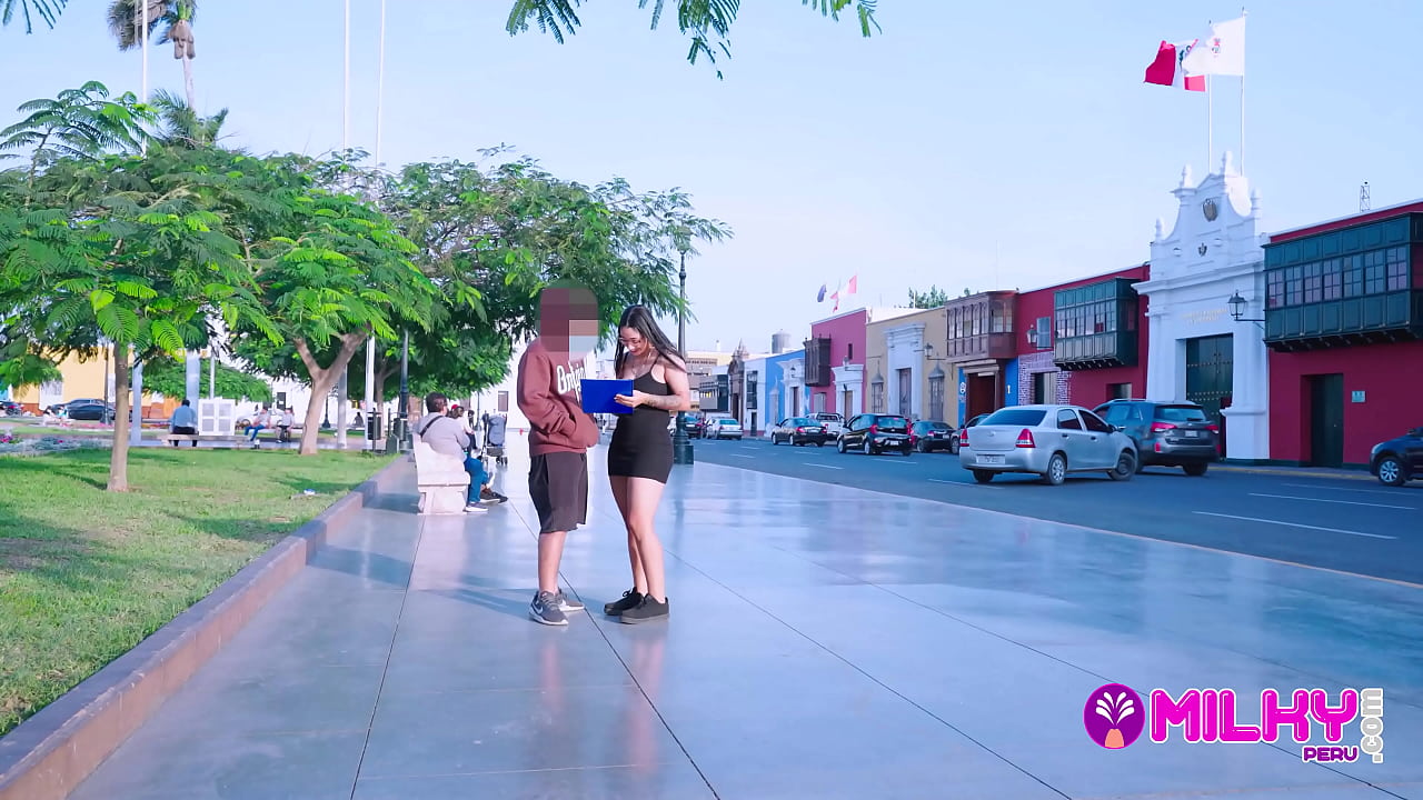 ¿Quieres una línea pospago cachonda? pillando en publico