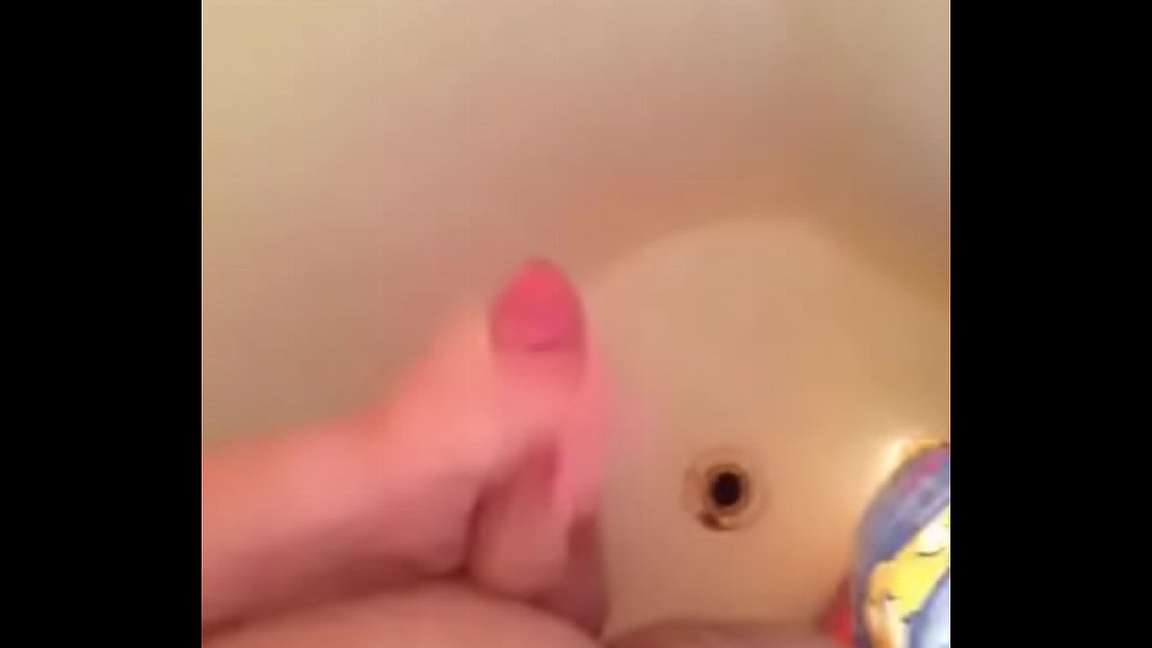 Odins Playhouse Shower Cuming Video