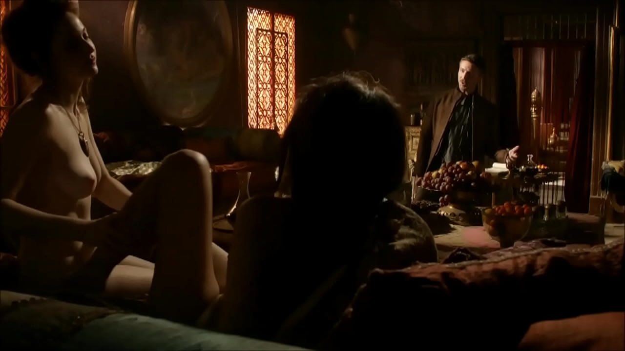 Esmé Bianco and Sahara Knite lesbo sex scene in Games of Thrones S01E07 (HD quality)