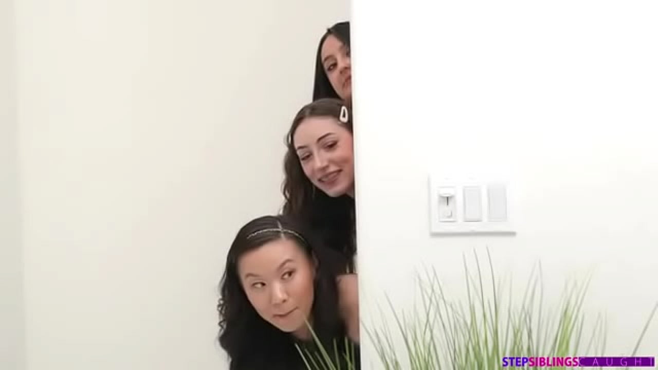 3 smoking hot babes fuck one lucky man