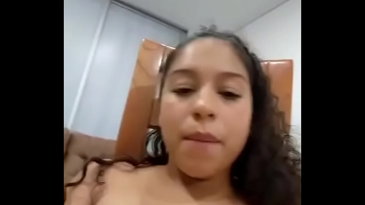 Rica se masturba