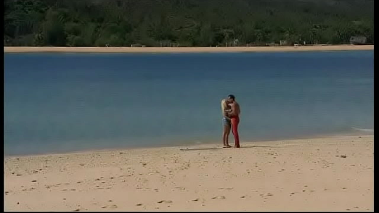 Jemstone Sits on the Beach Getting a Facial after Riding a Hard Dick