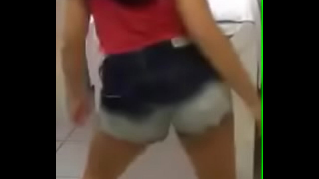 novinha rebolando gostoso