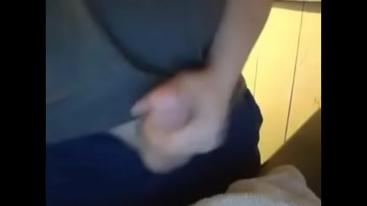 Stroking till cum