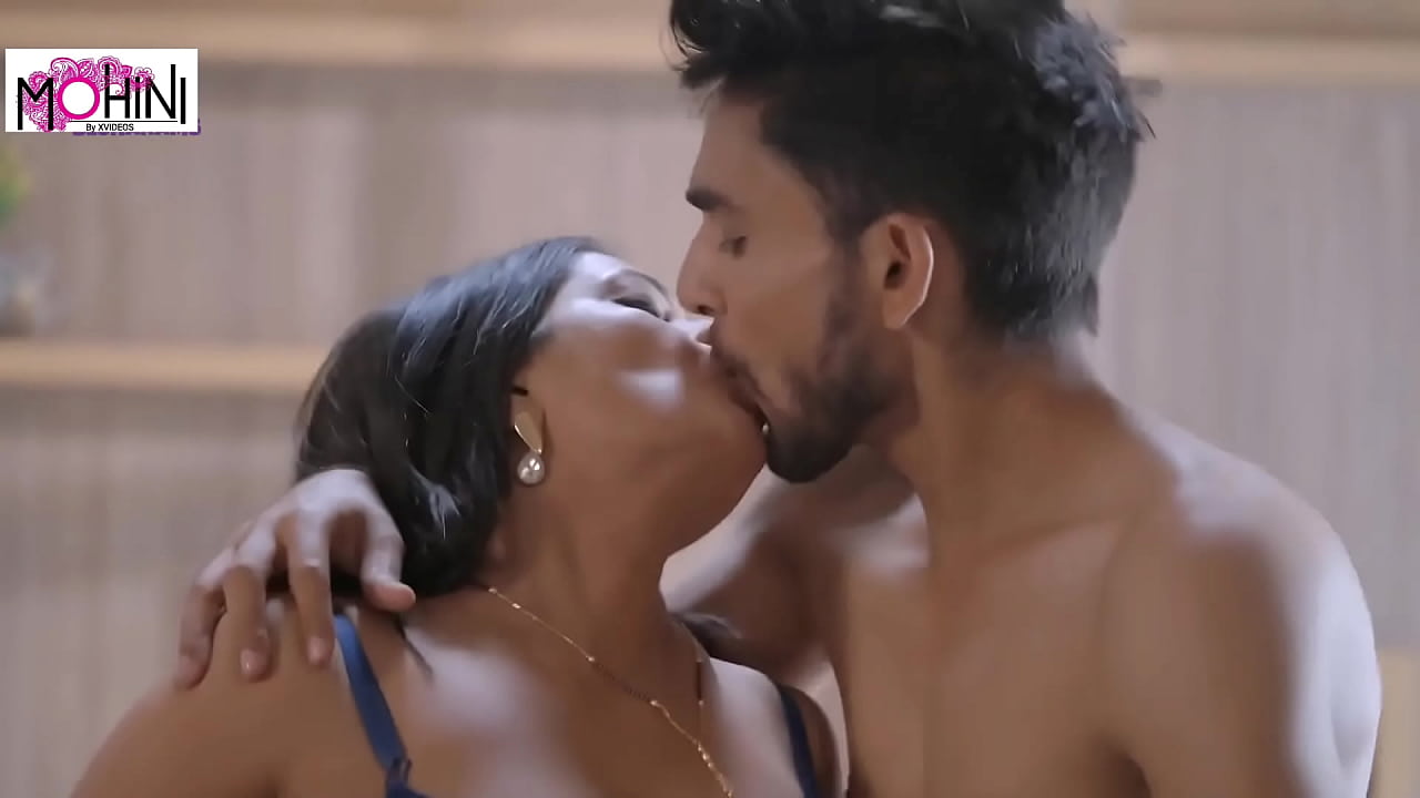 Desi bhabi sex with her young boy till cum