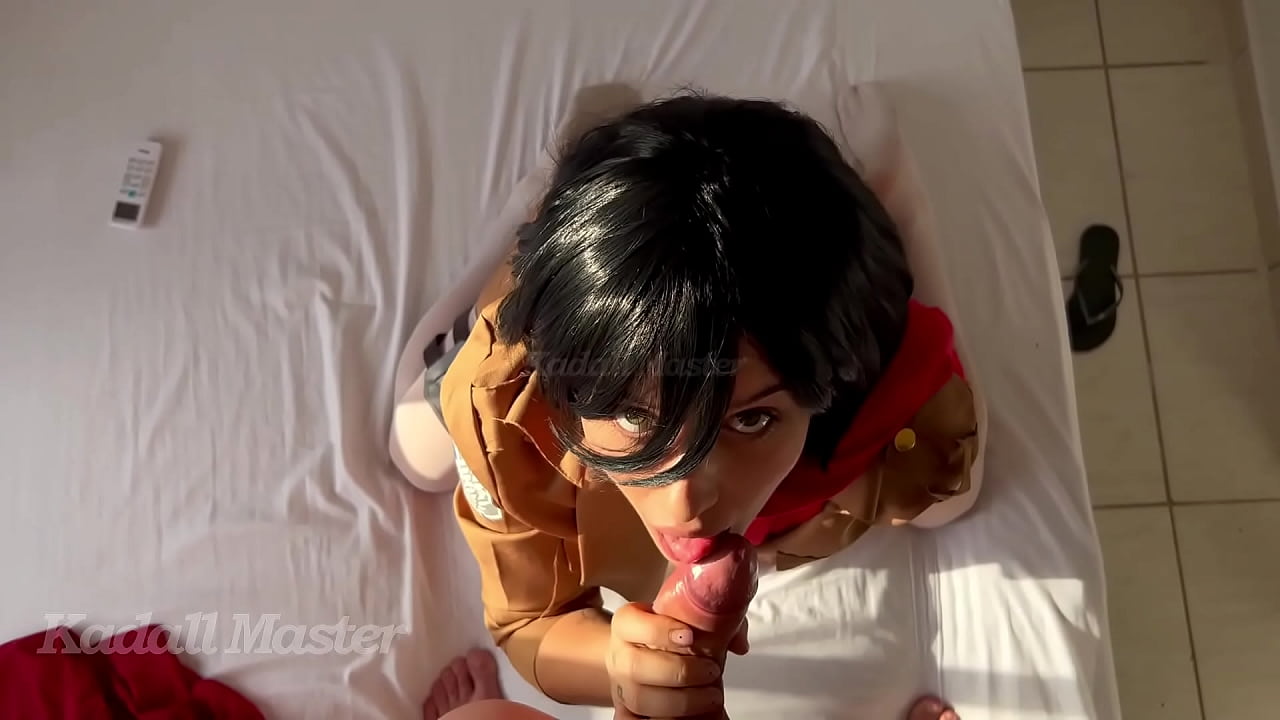 Mikasa mandona mamou e sentou gostoso no pau do Eren