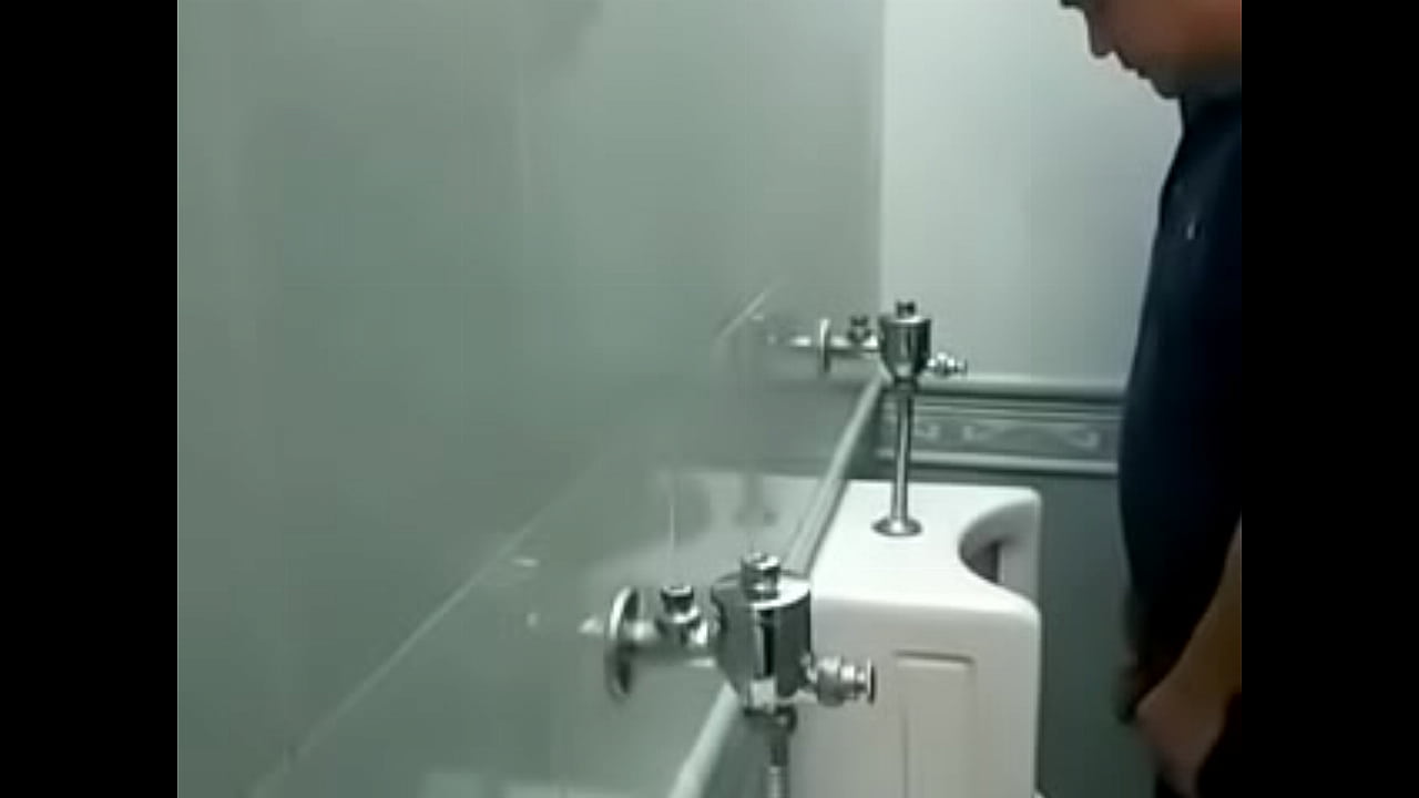 toliet spy 1