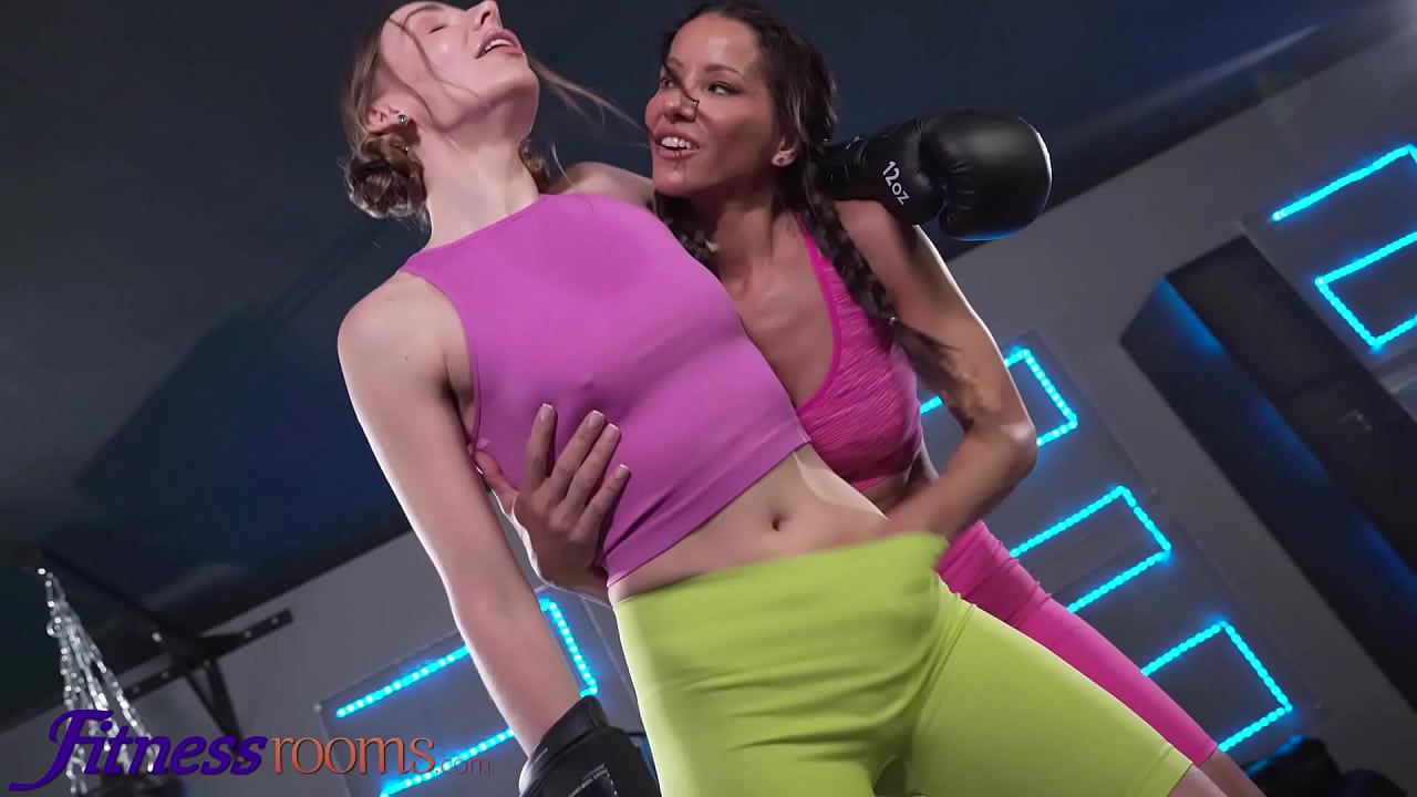 Fitness Rooms Sexy cougar self defense teacher romantic lesbian orgasms eating teen pussy at the gym