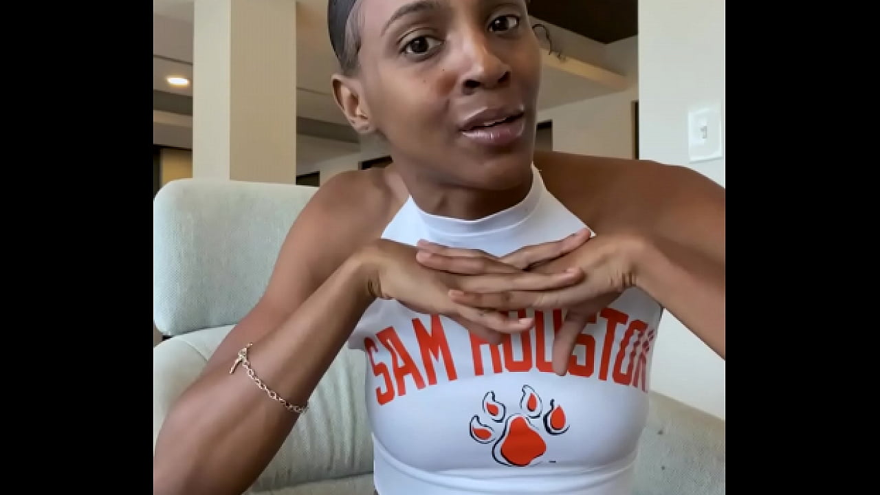 Is This Athletic College Slut Cousin to Sha'Carri Richardson