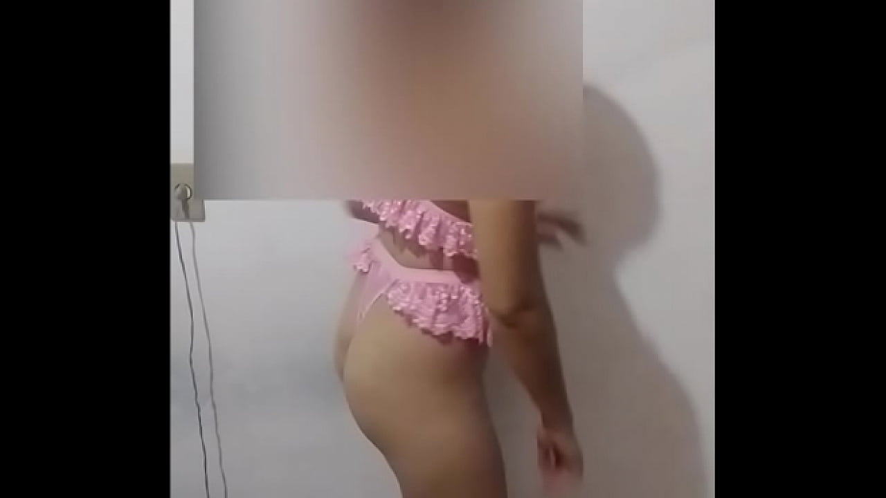 Gostosa de calcinha rosa uma delicia