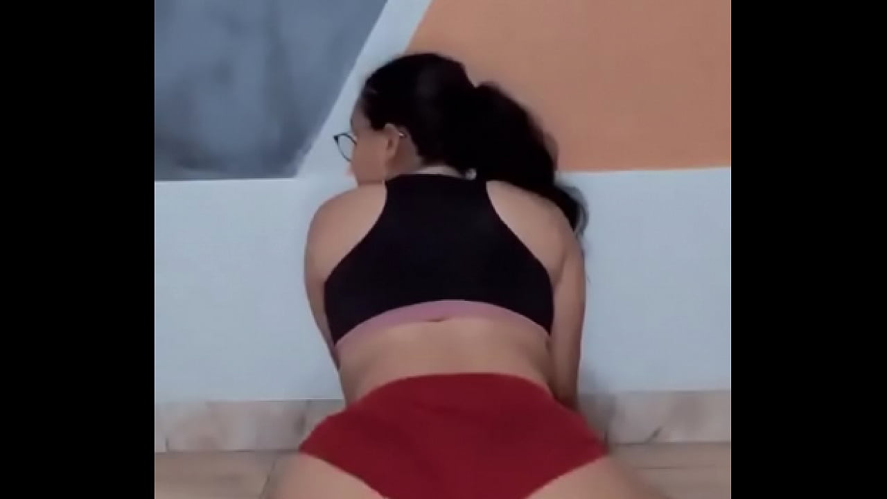 Gostosa dançando Twerk