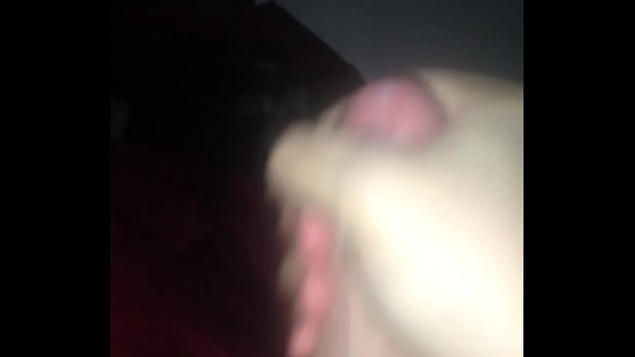 Guy masturbating cumshot