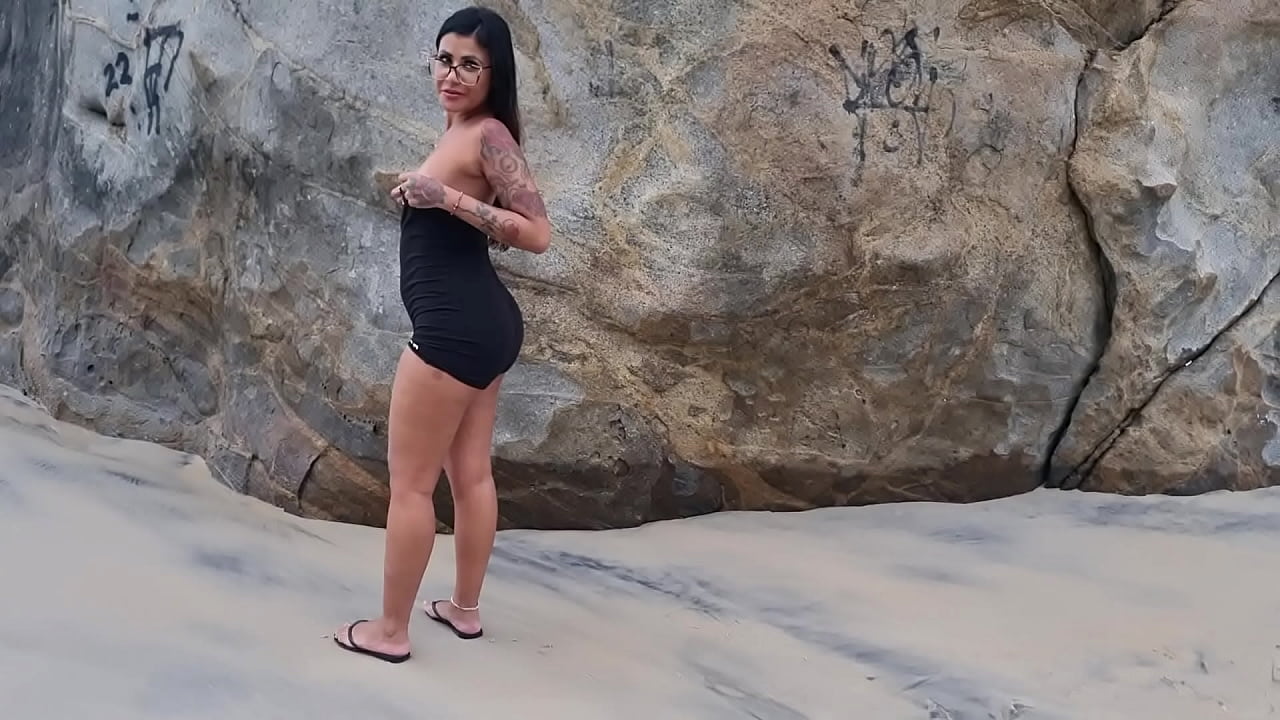 Primeira Vez Da Amanda Souza Na Praia de Nudismo no Rio de Janeiro Brasil