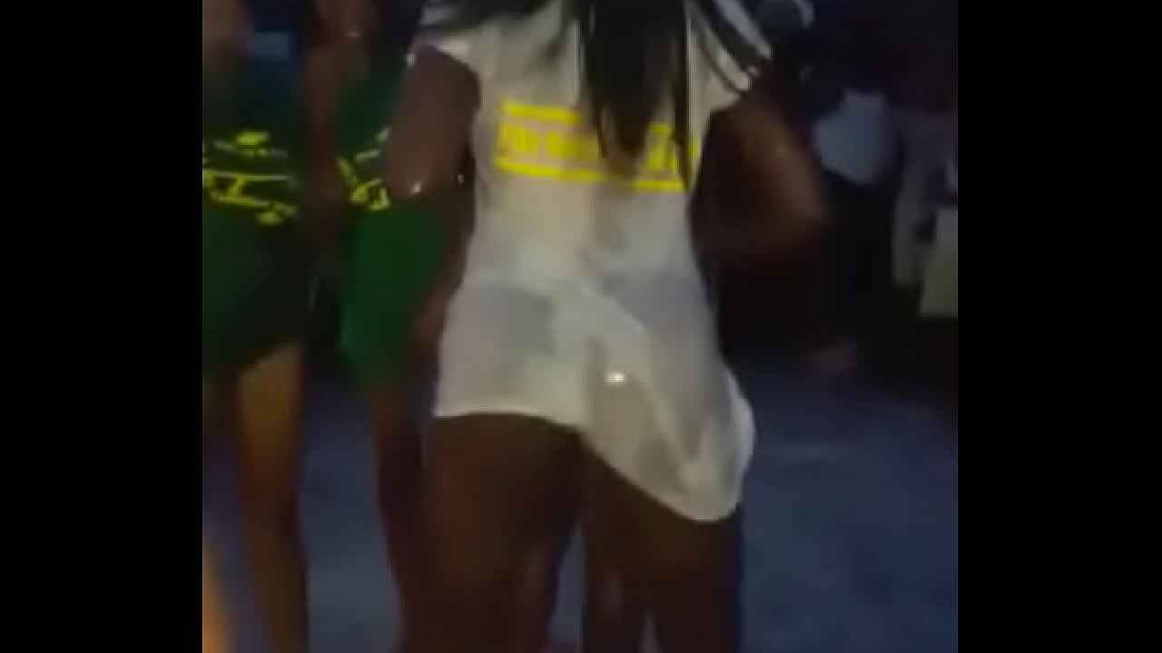 Femal from Haiti shaking ass can see pussy