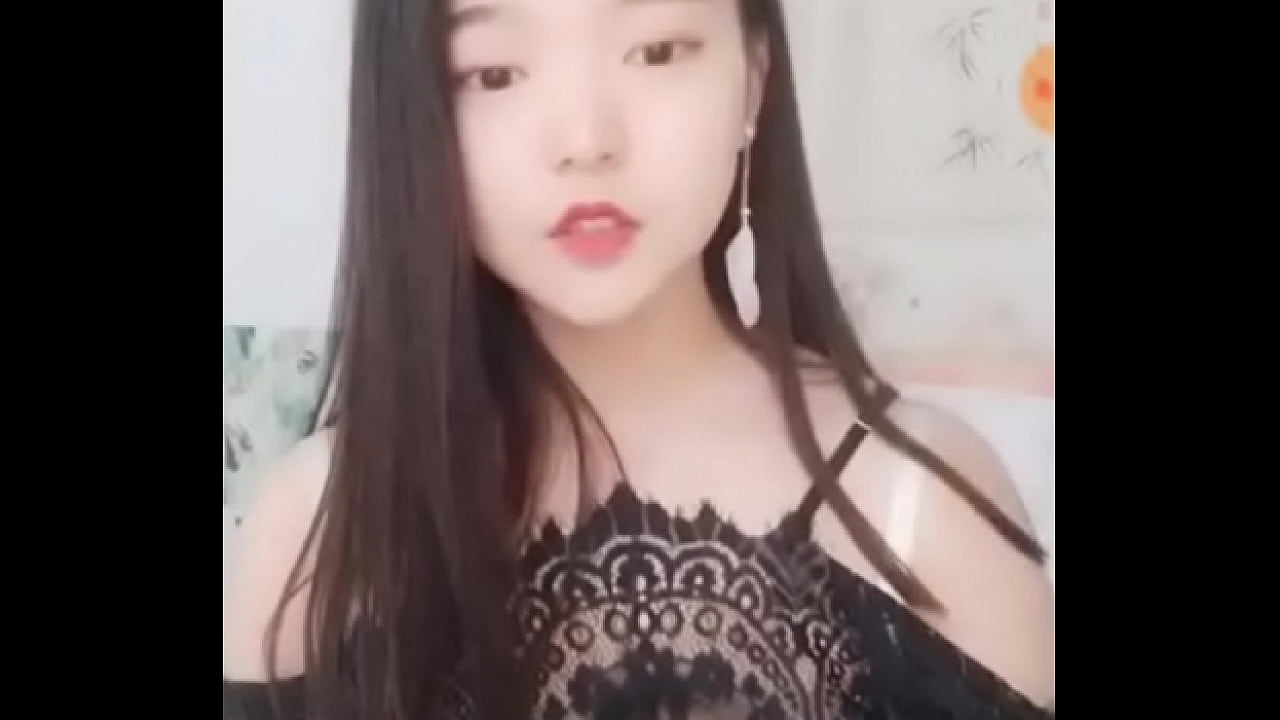 anybody know this girl from chinese