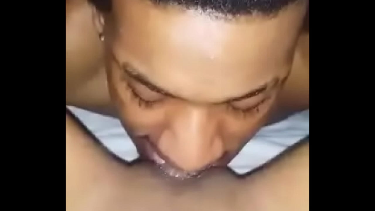 eating pussy