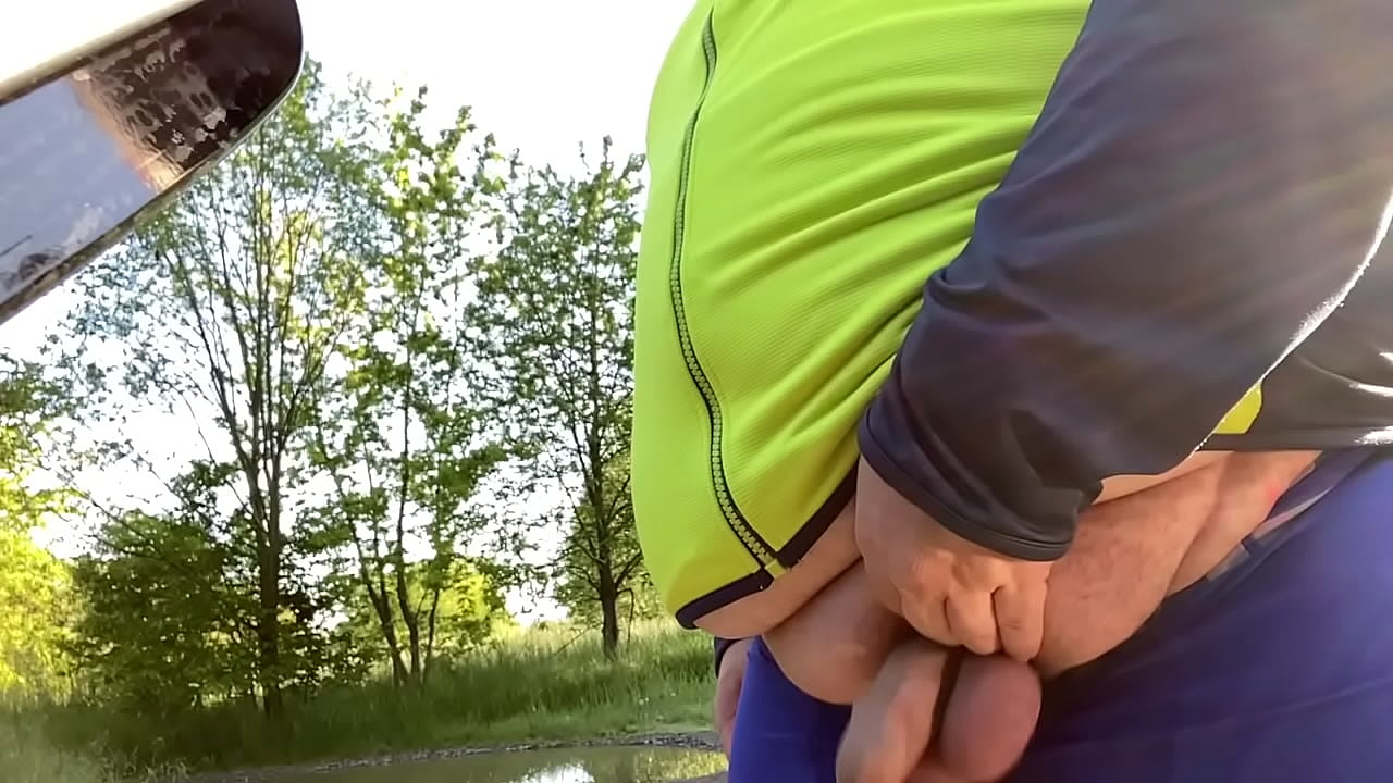 Chubbys Cumshot in Public