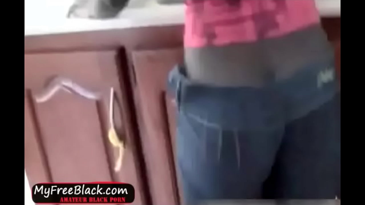 Busty black girlfriend washes dishes and sucks cock 3