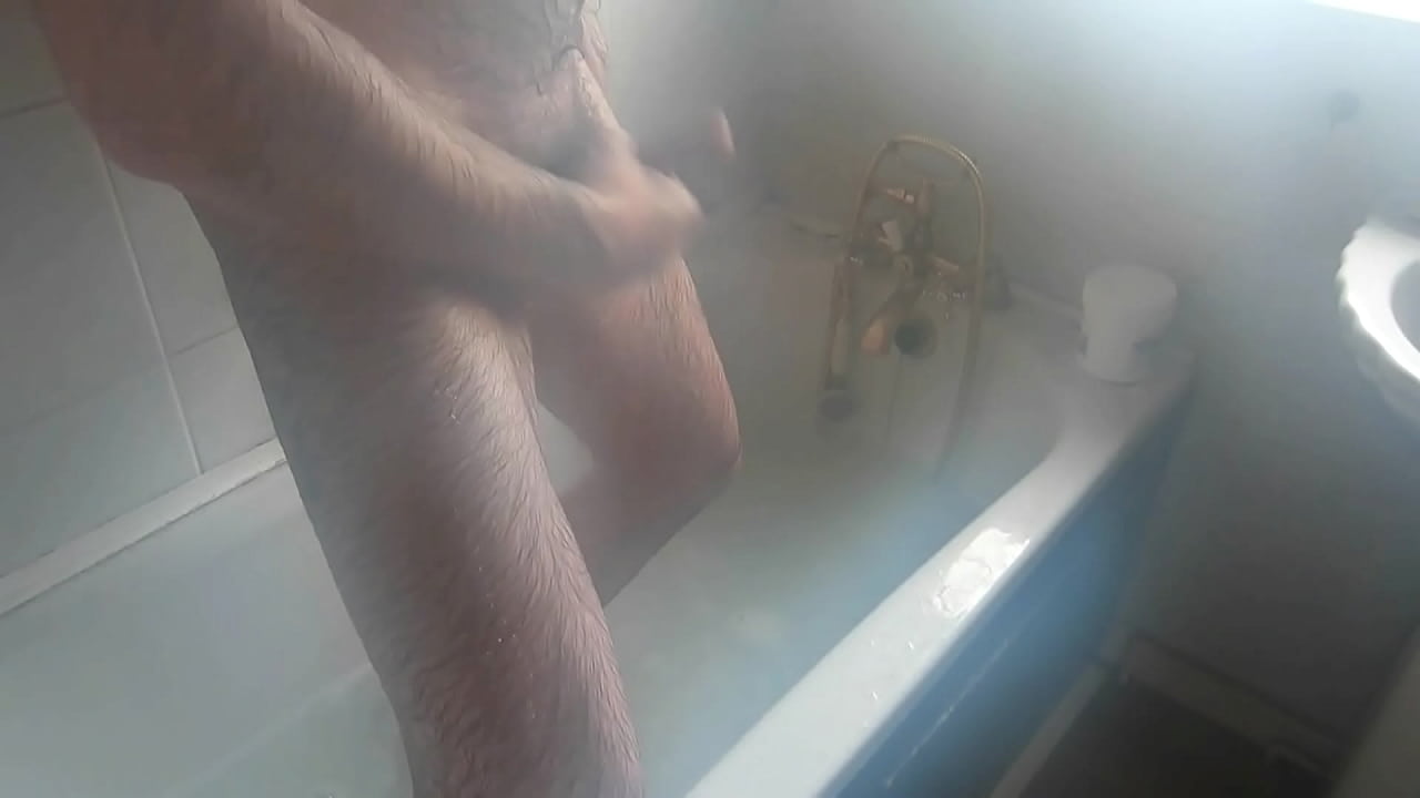 Listen To My Hot Steamy Quick Wank In The Bath