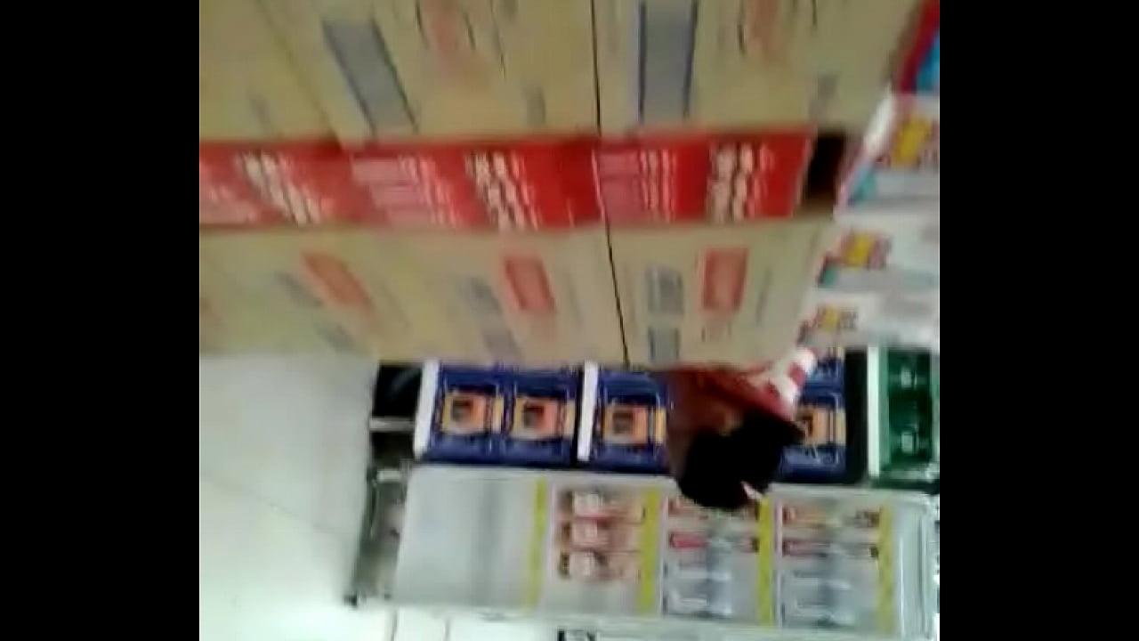 rabuda no supermercado