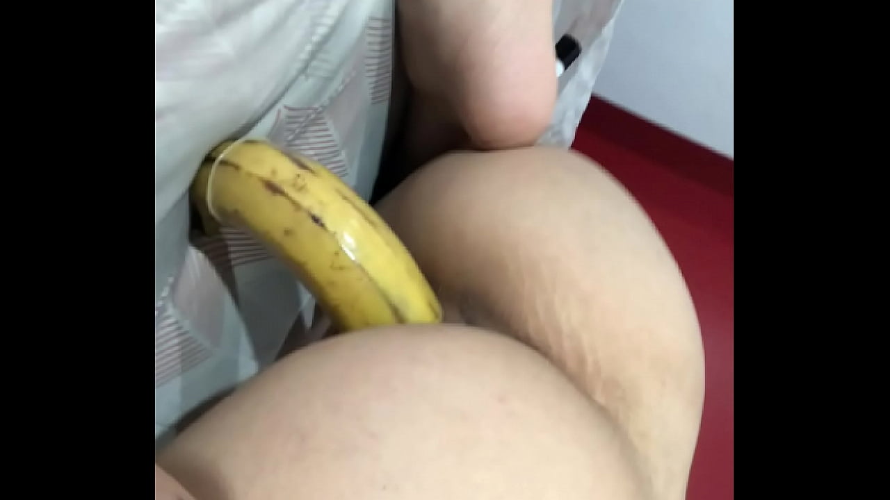 Famous martiiaciar eating banana