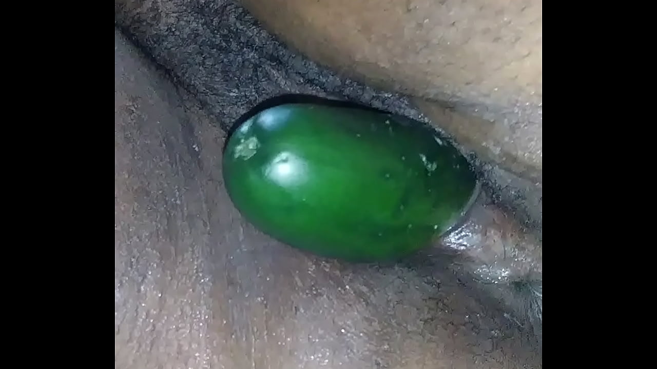 bbw screaming on cucumber