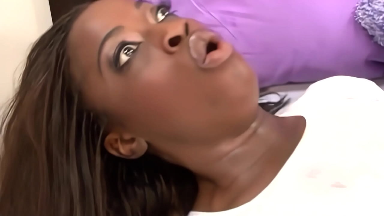 Guy Gives Babe Monique a Facial Cumshot to Swallow