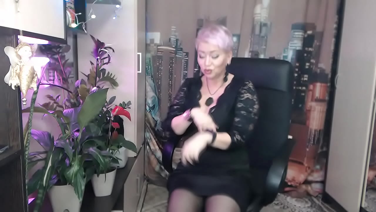 Slave mommy AimeeParadise. START-STOP show from an experienced Master. Submission is the main virtue of a Woman! Hands behind your back, bitch! Get on your knees, slut !
