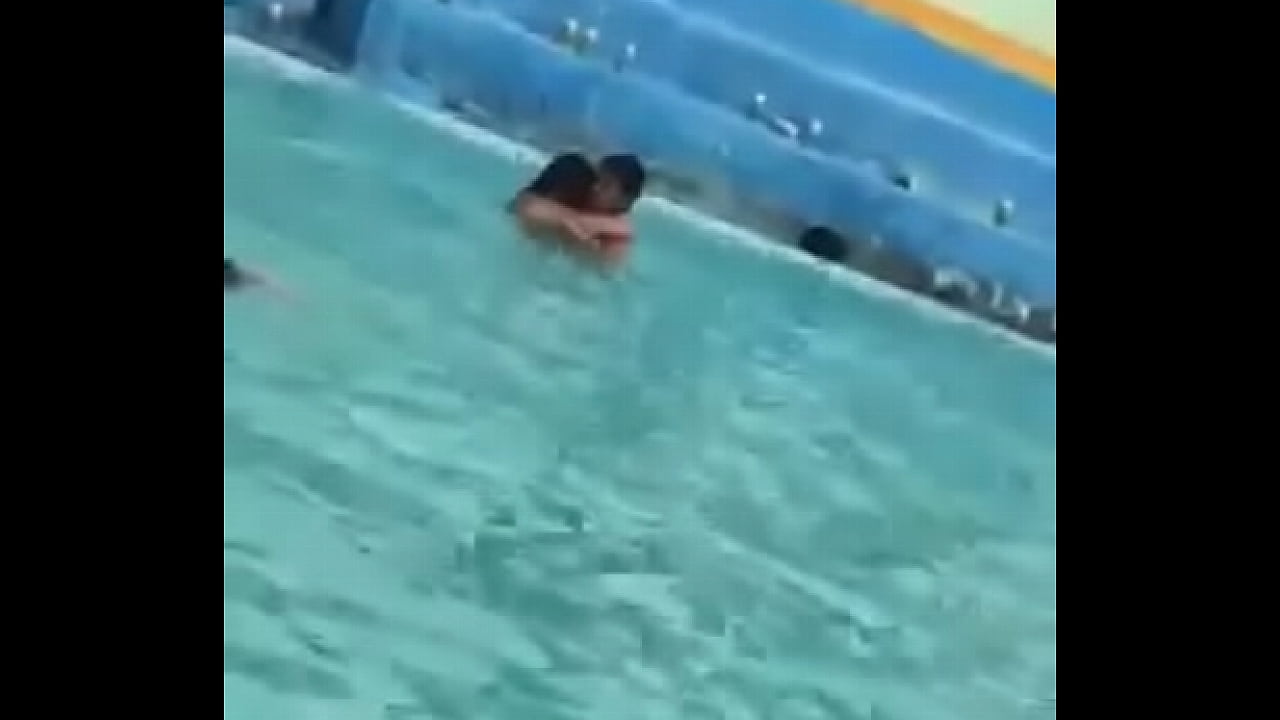 Vanegas bajo el agua :v